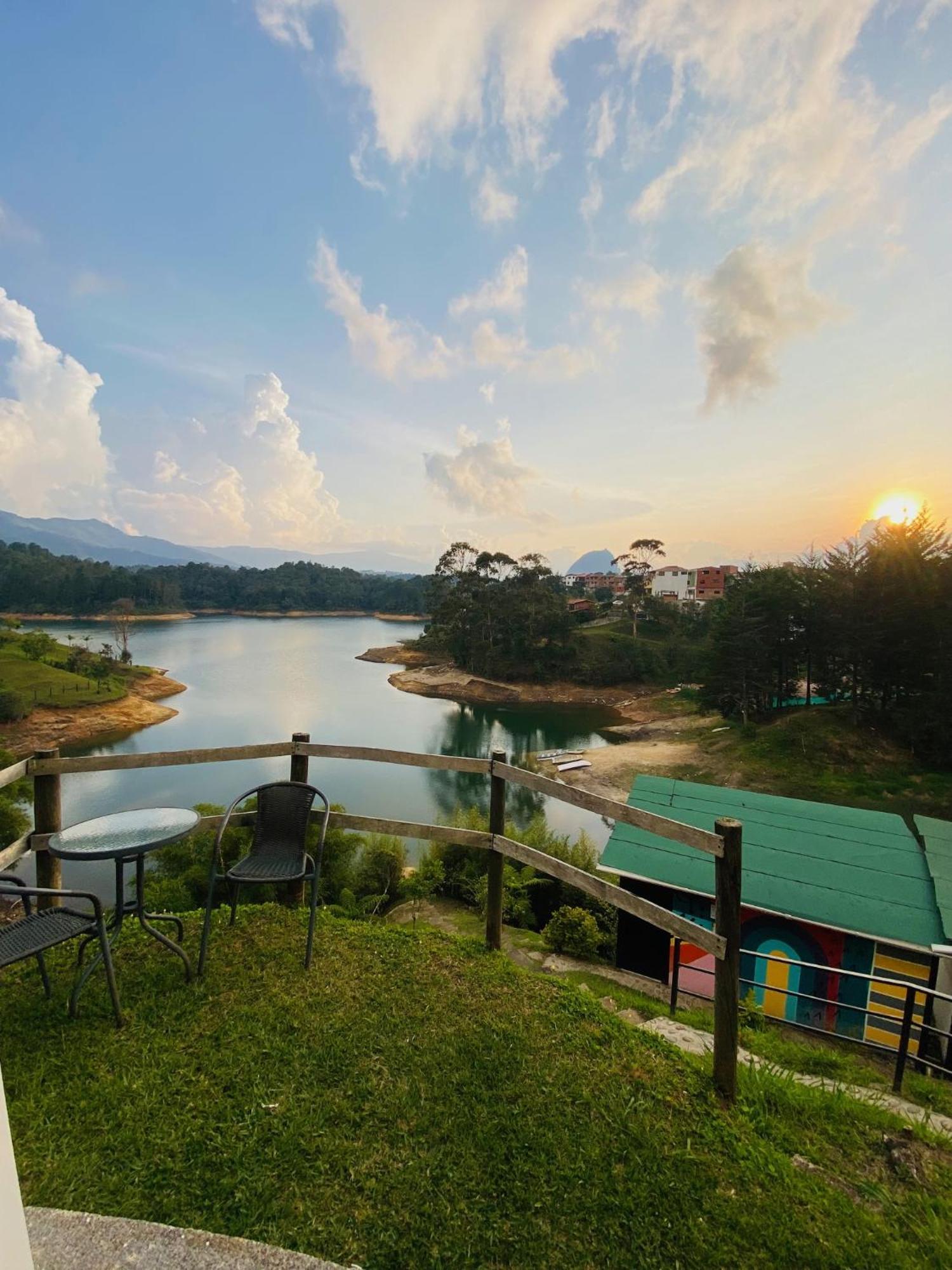 La Madriguera Hotell Guatapé Exteriör bild