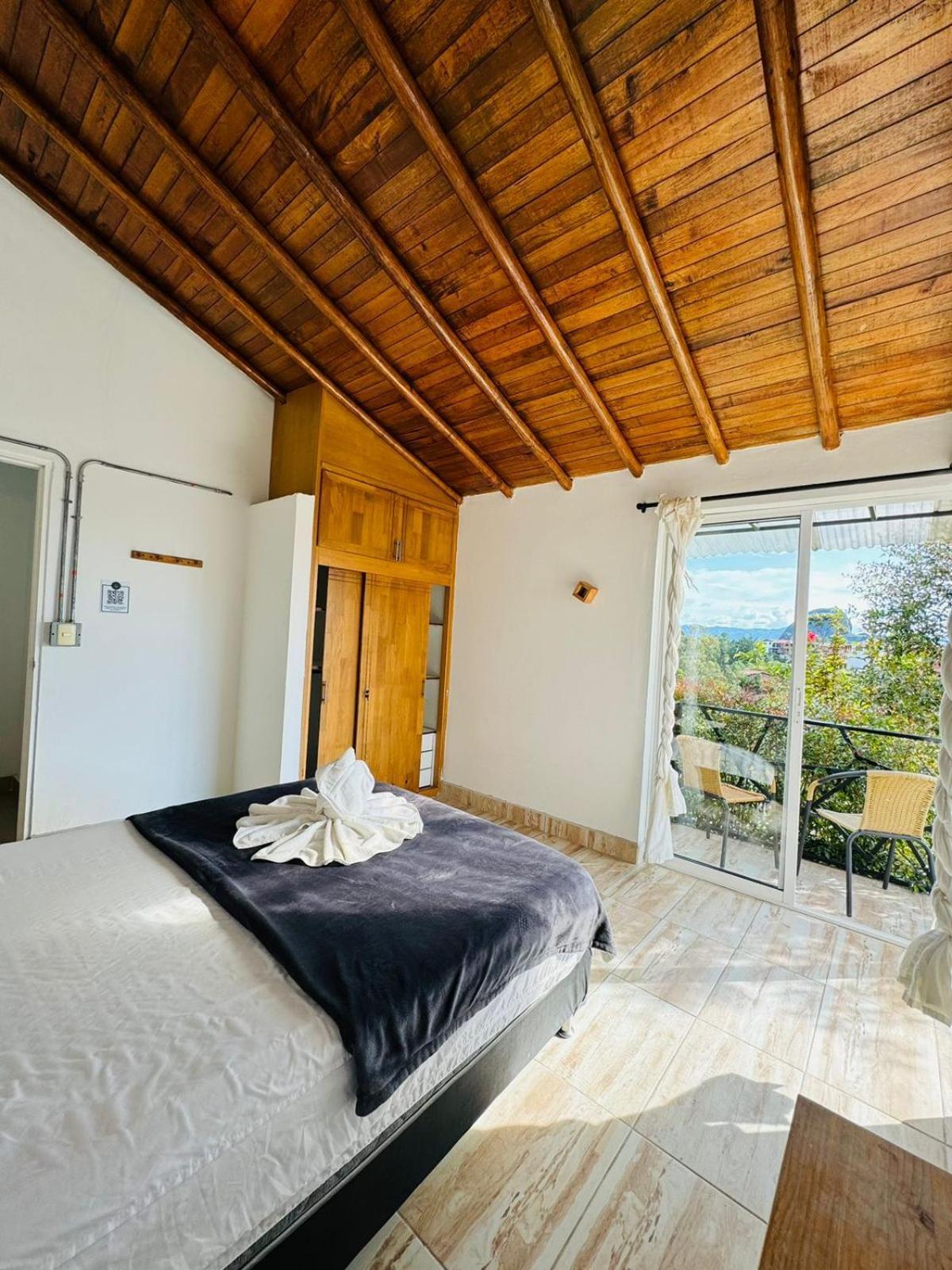 La Madriguera Hotell Guatapé Exteriör bild